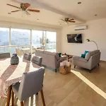 HostPal Rooftop Acapulco Diamante