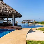 Modern House 3 Bedrooms & Pool Acapulco