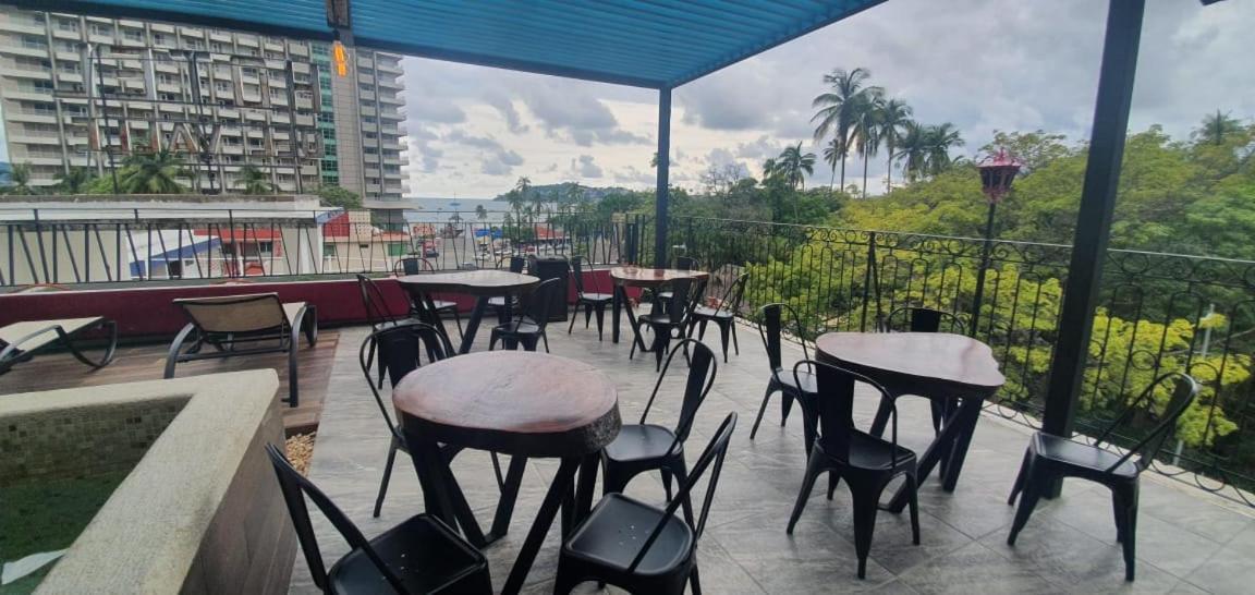 Lupita Hotel 2*
