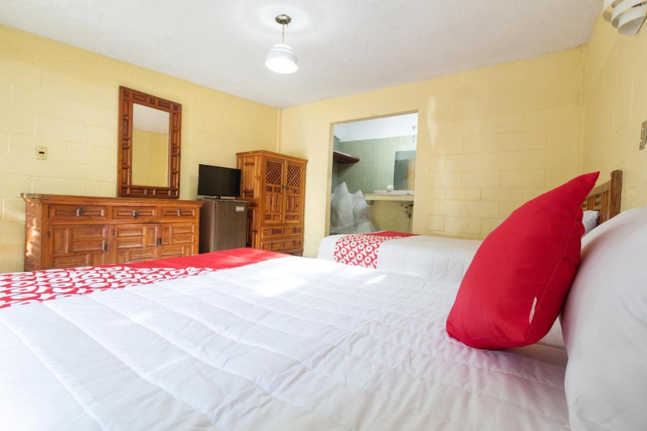 Oyo Camelinas Hotel
