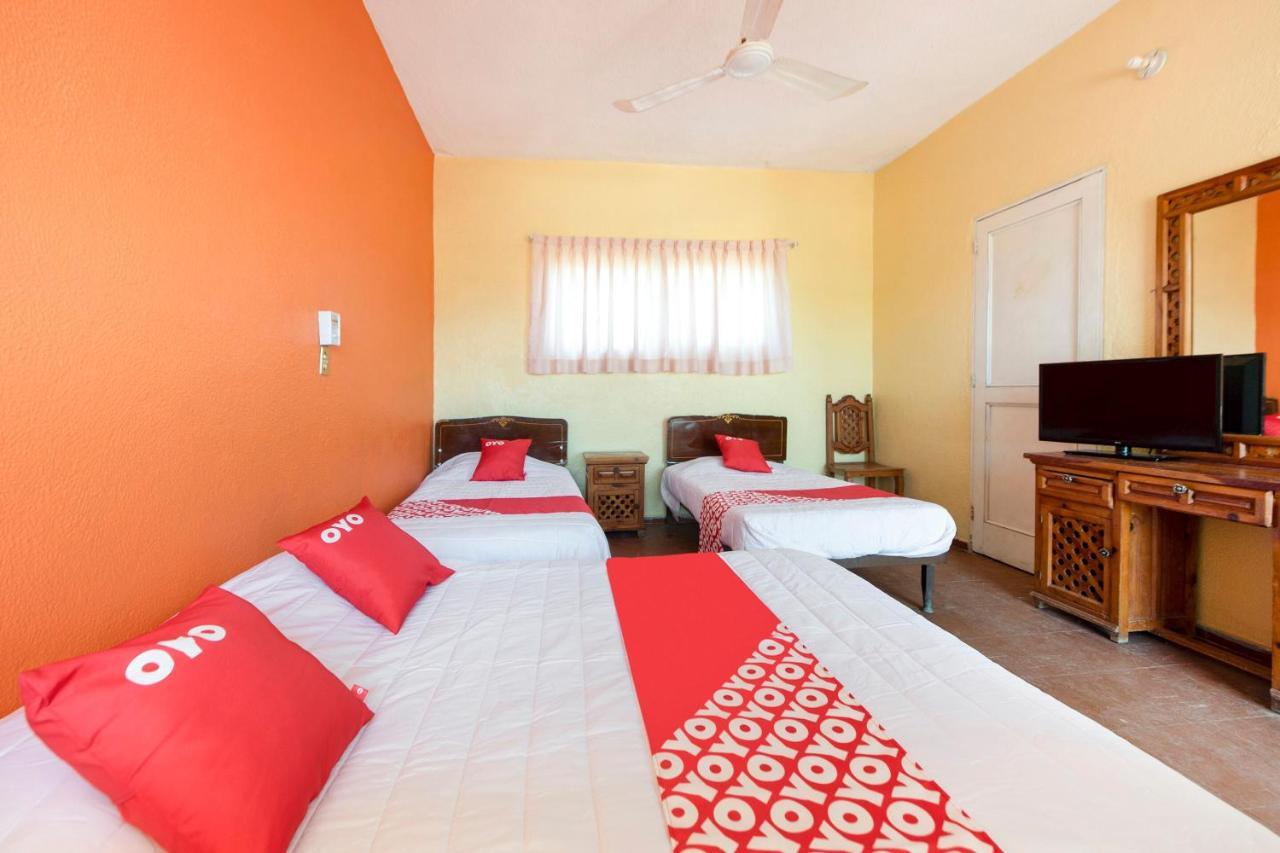 Hotel Oyo Camelinas 2*