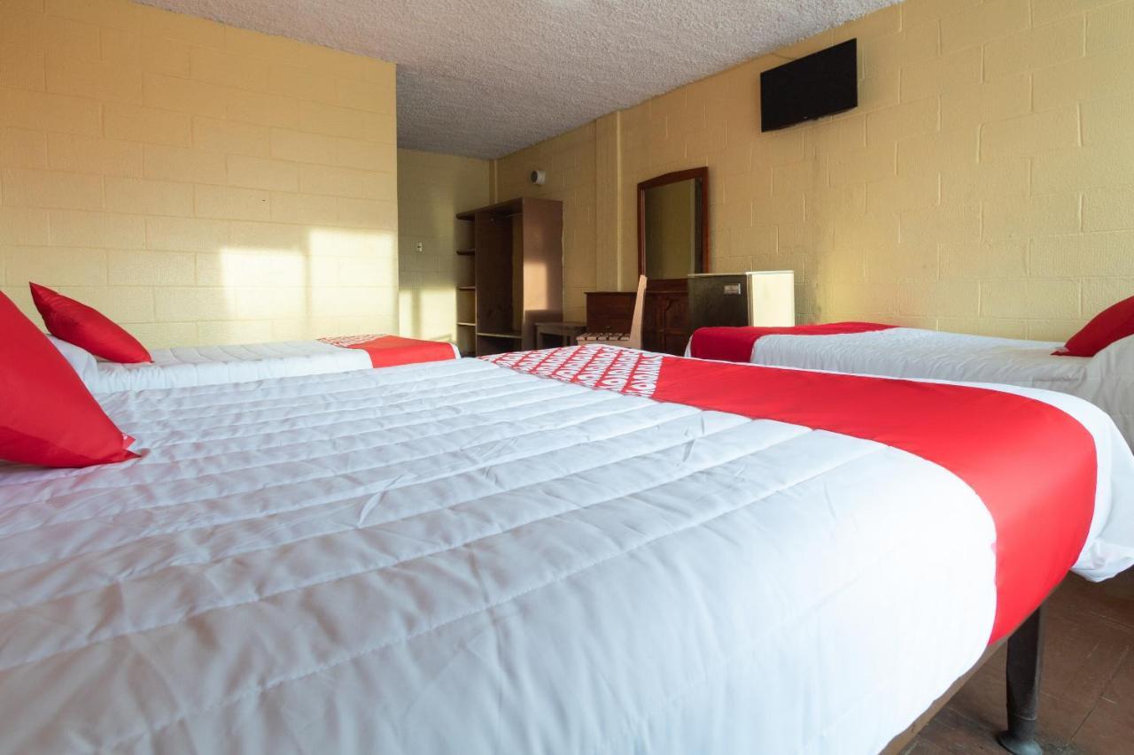 Hotel Oyo Camelinas