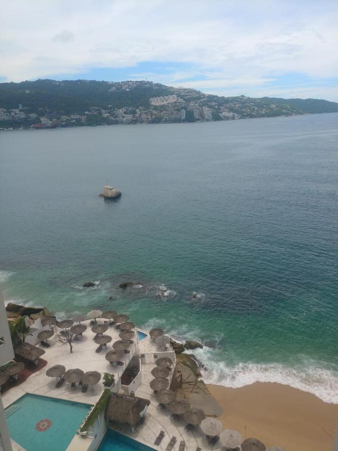 Con Vista Al Mar A Pie De Playa