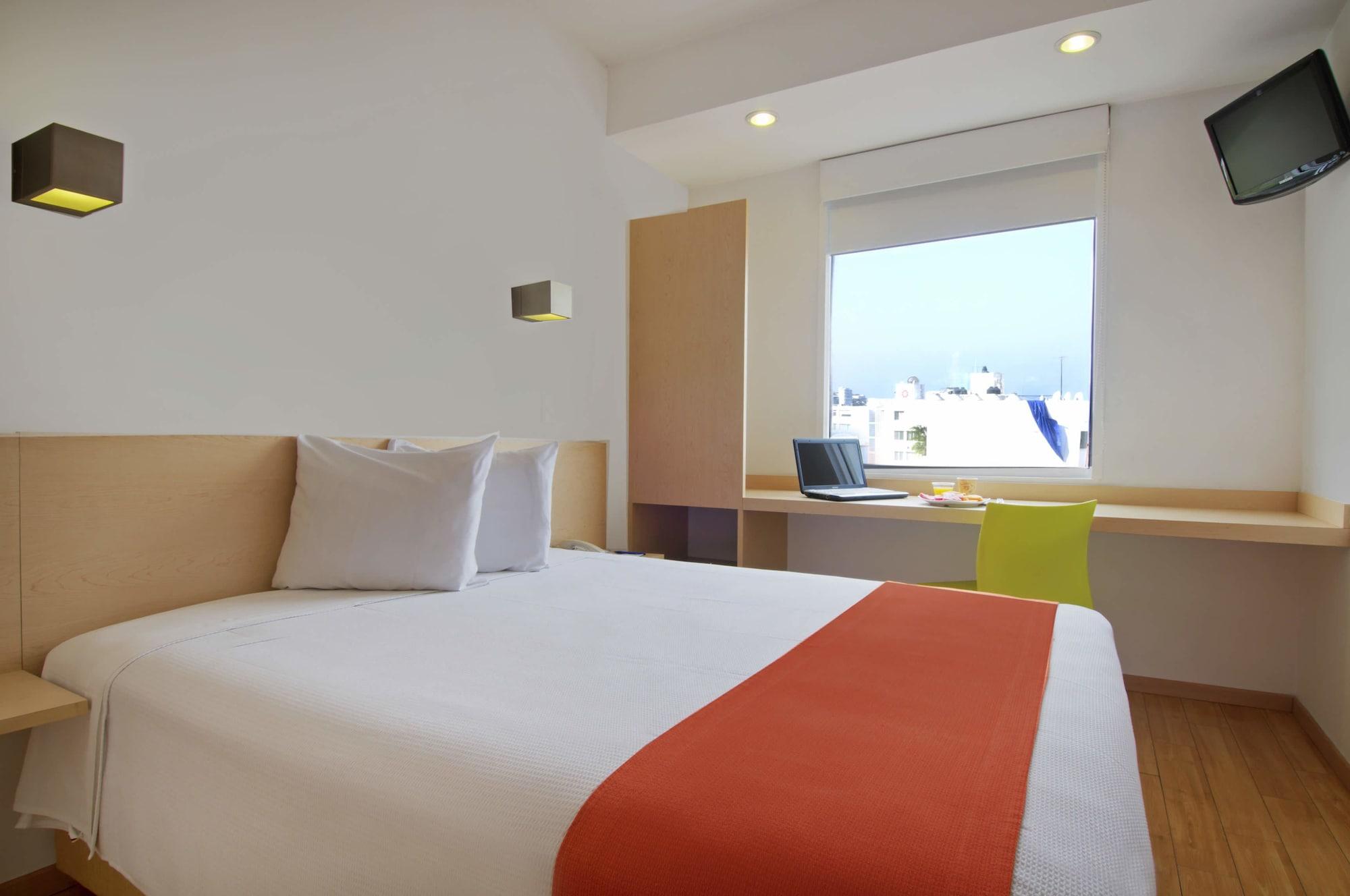 One Costera Hotel Acapulco
