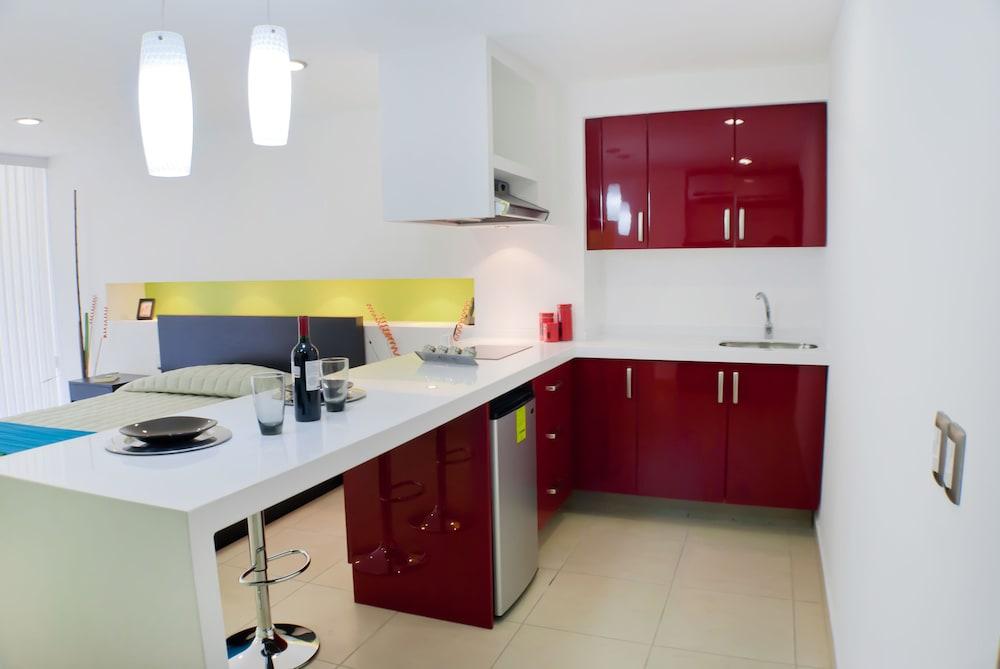 Ramada By Wyndham Hotel&suites Acapulco