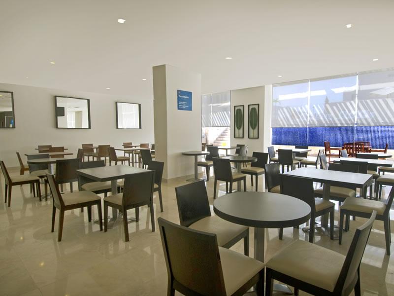 One Costera Acapulco