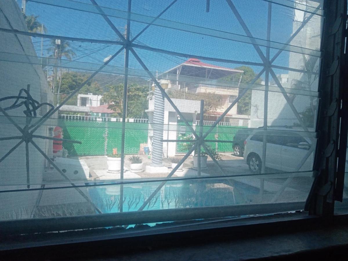Cond Palmeras En Zona De Hoteles 5 Estrellas Costa Azul Pensión Acapulco