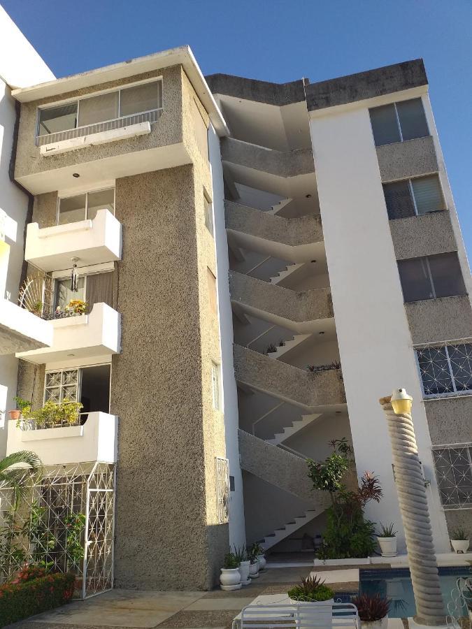Pensión Cond Palmeras En Zona De Hoteles 5 Estrellas Costa Azul
