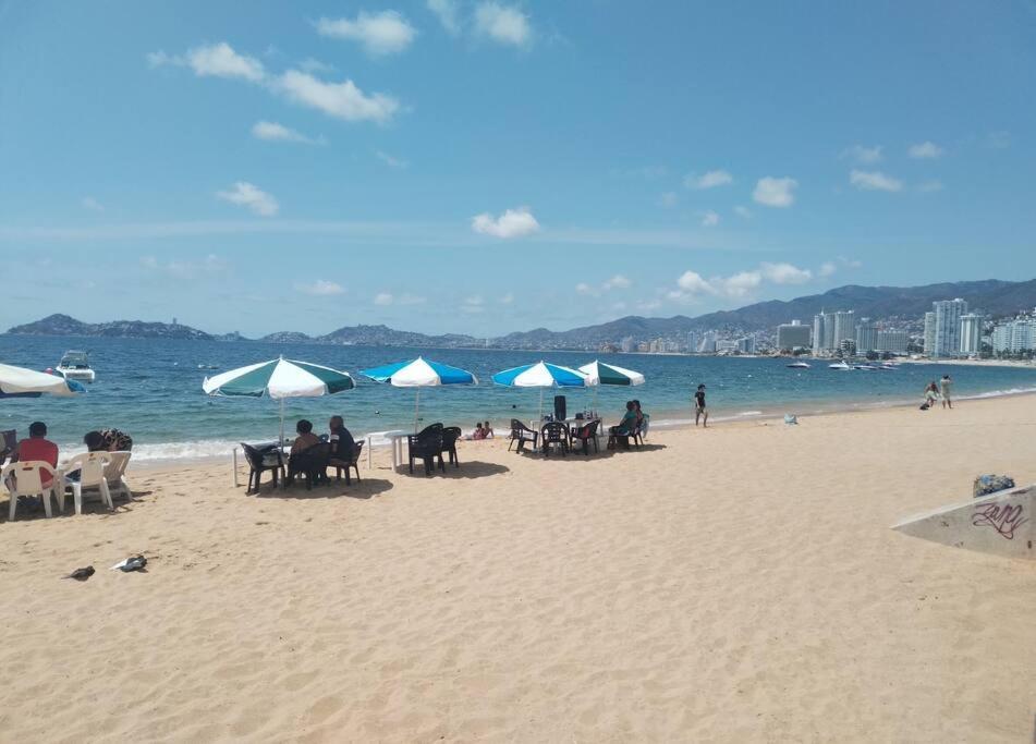 Cond Palmeras En Zona De Hoteles 5 Estrellas Costa Azul Pensión
