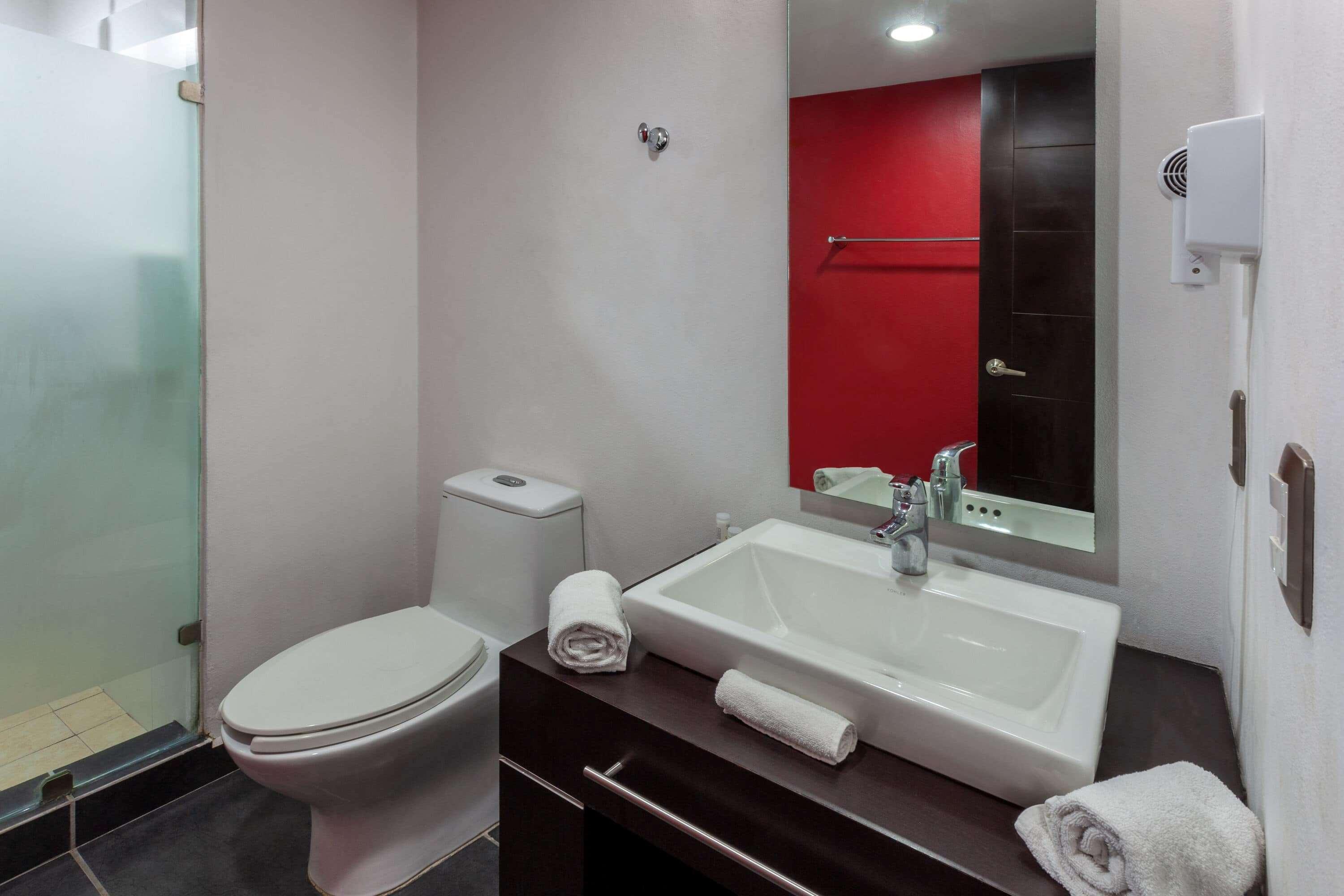 Hotel Ramada By Wyndham Hotel&suites