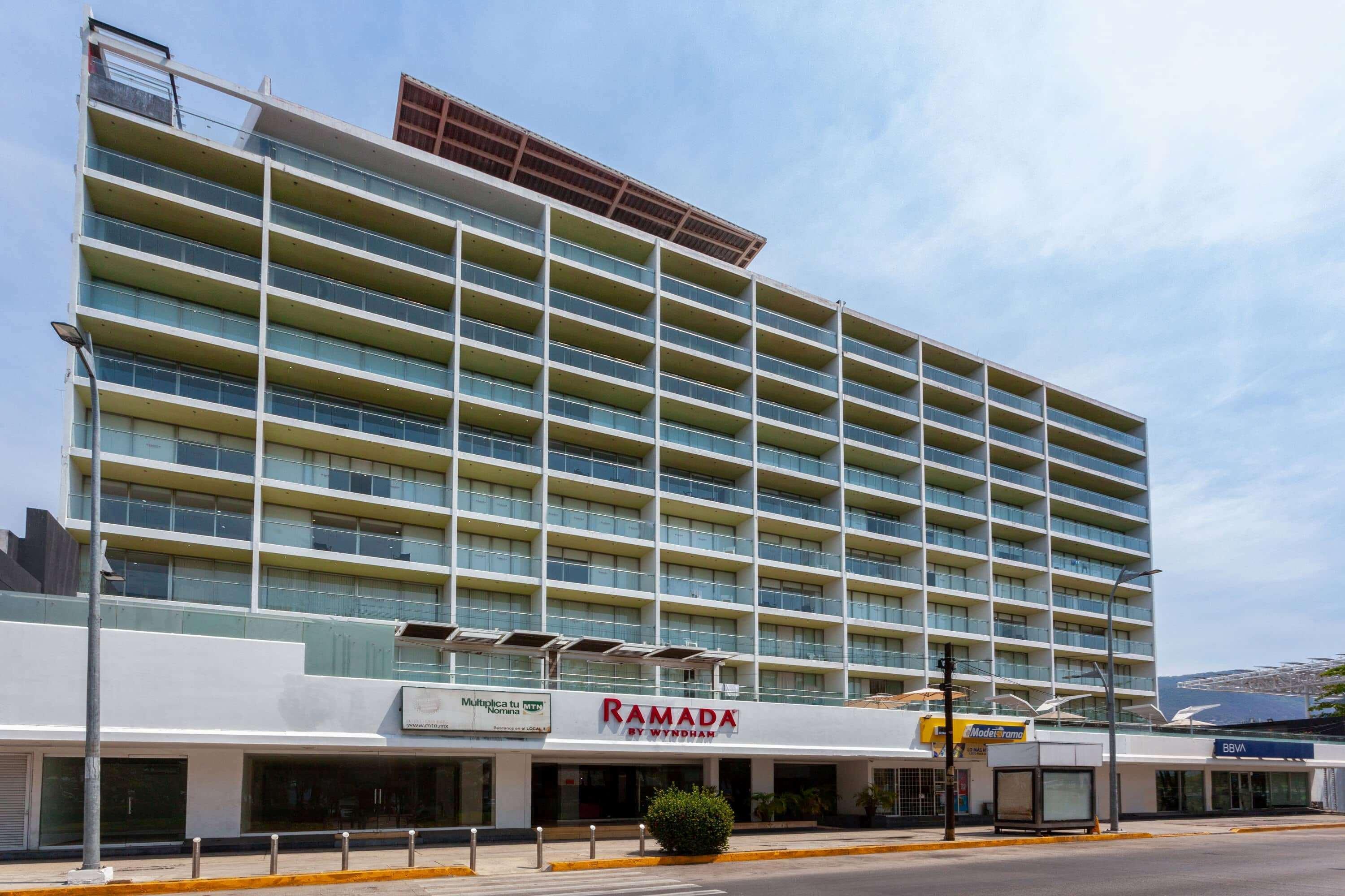 Hotel Ramada By Wyndham Hotel&suites Acapulco