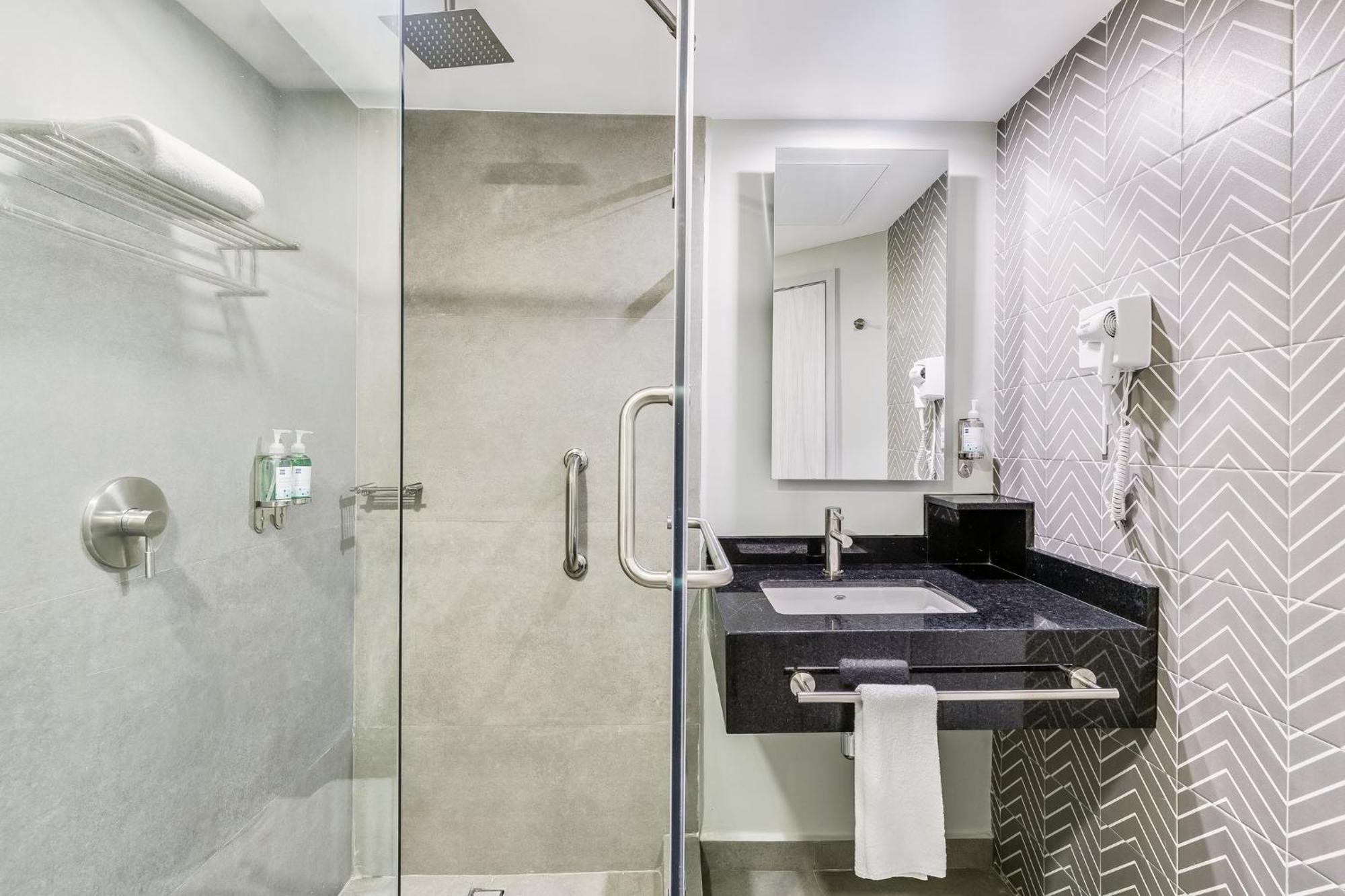 One Costera Hotel