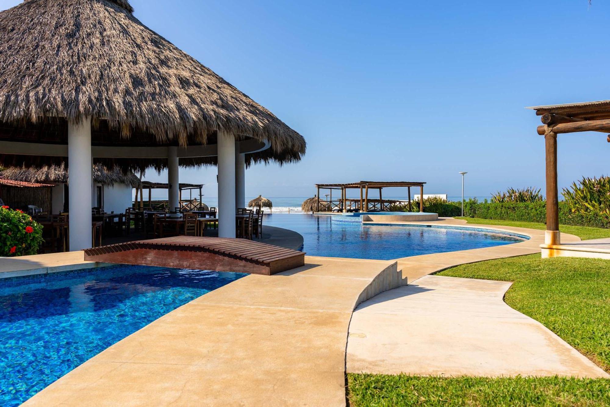 Modern House 3 Bedrooms & Pool *
