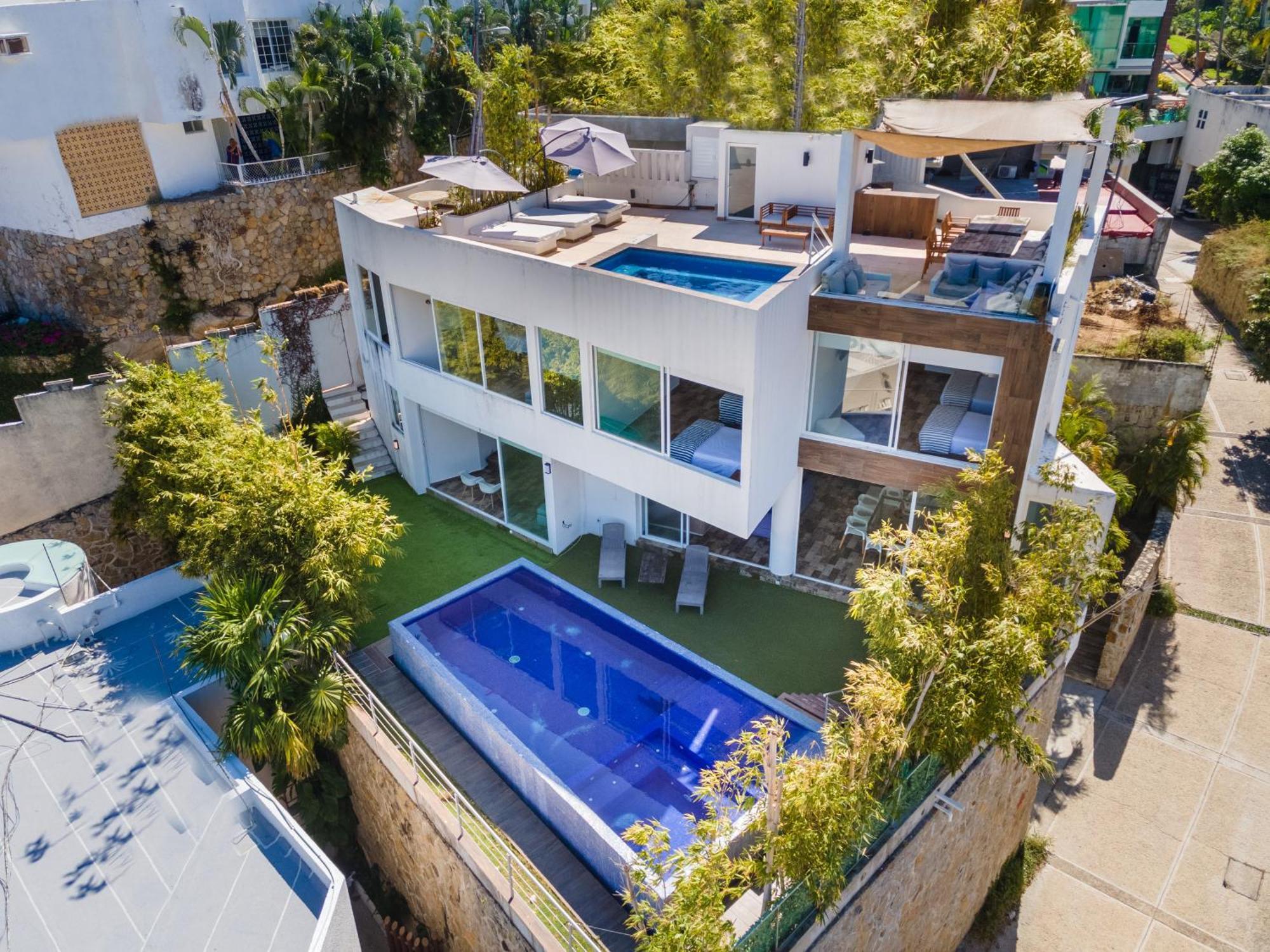 Luxo Casa En Zona Brisas Guitarron Con Vistas Espectaculares Y 2 Albercas Acapulco