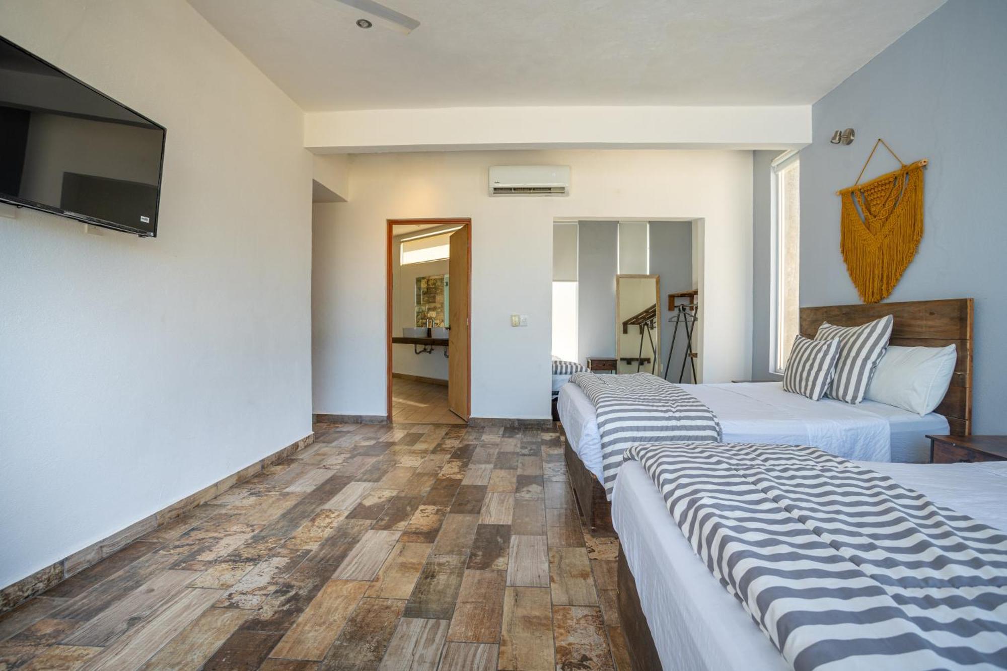 Luxo Casa En Zona Brisas Guitarron Con Vistas Espectaculares Y 2 Albercas Villa Acapulco