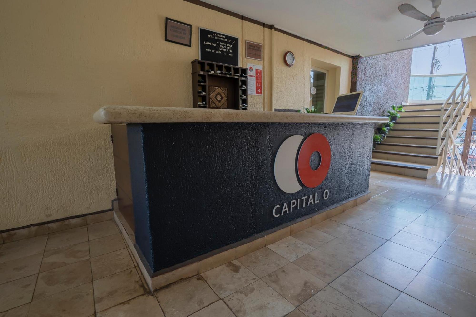 Capital O Caracoles, Hotel