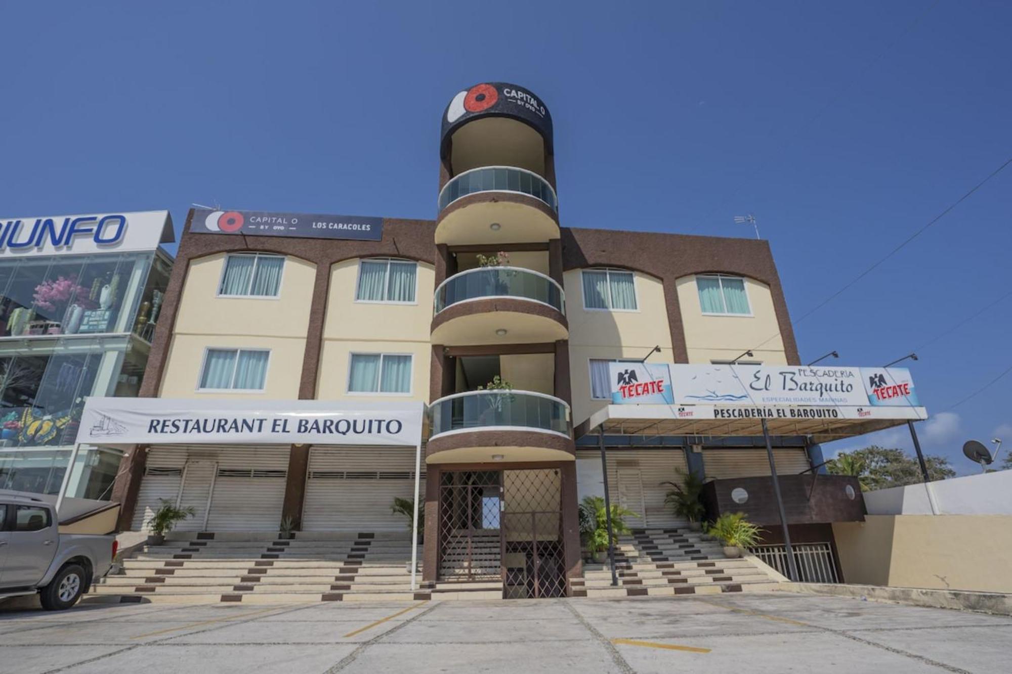Capital O Caracoles, Hotel Acapulco