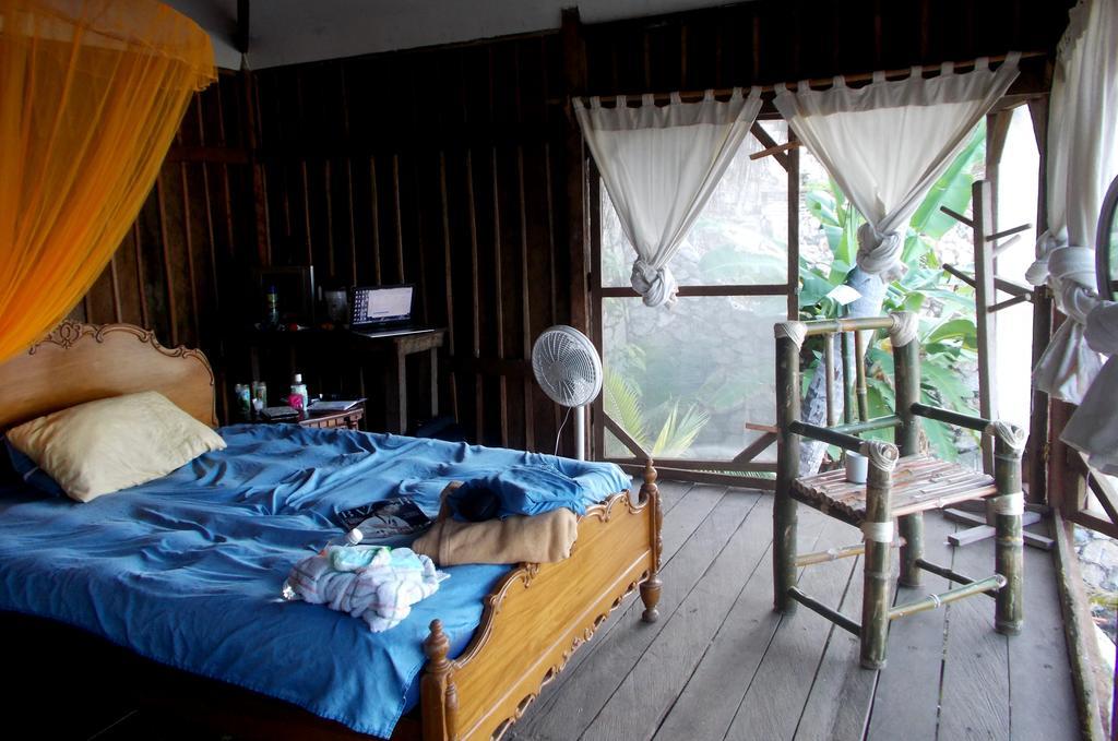 Cocos Camp Hotel