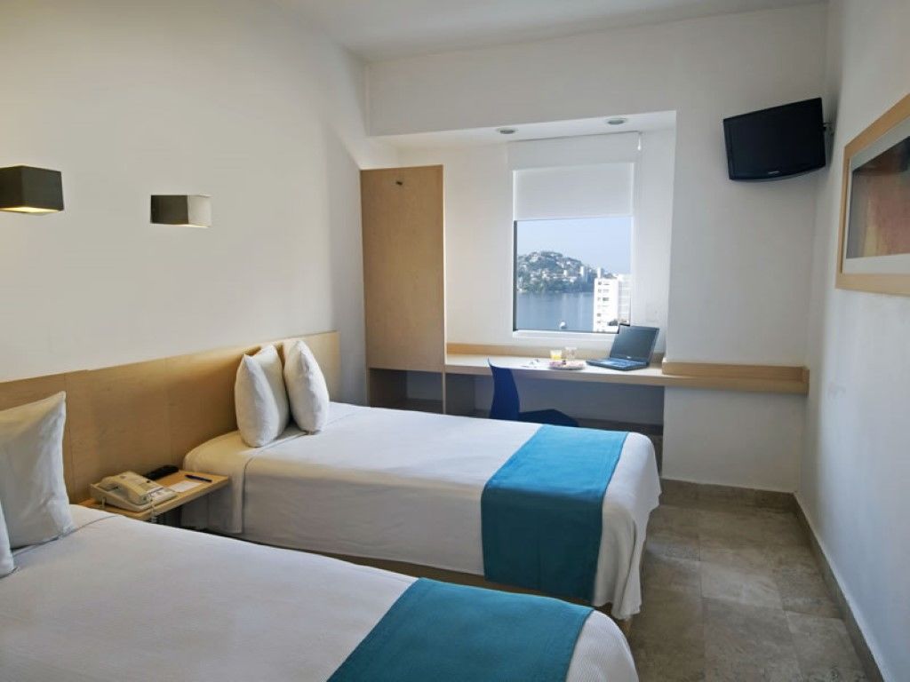One Costera 3* Acapulco