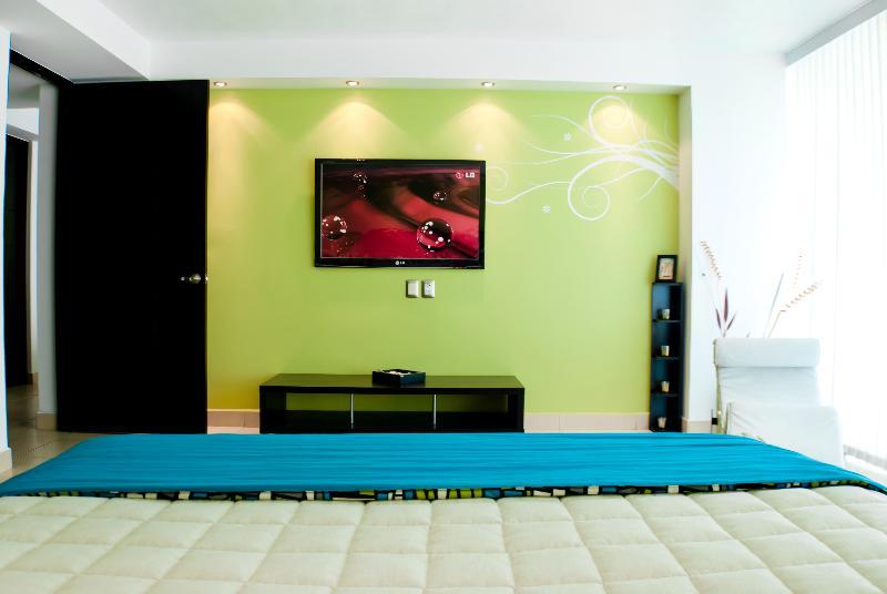 Hotel Ramada By Wyndham Hotel&suites