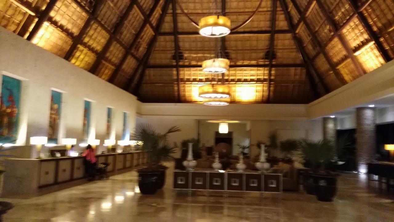 Ph Inside The Mayan Palace