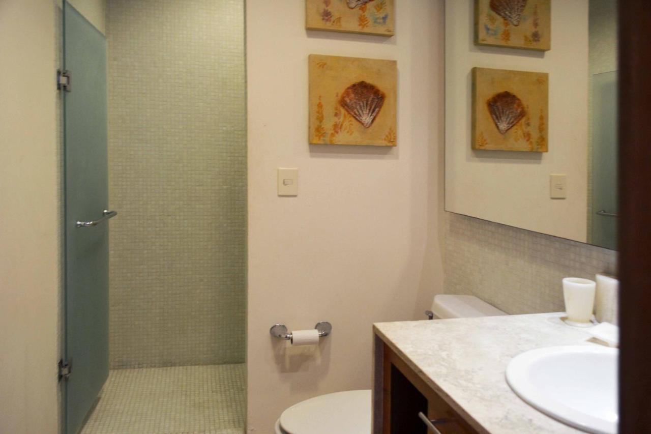 Mayan Lakes Apartment
