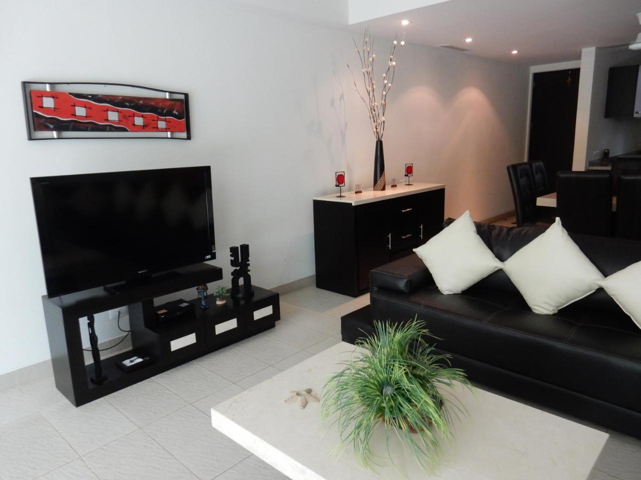 La Isla Gran Cayman 904 Apartment
