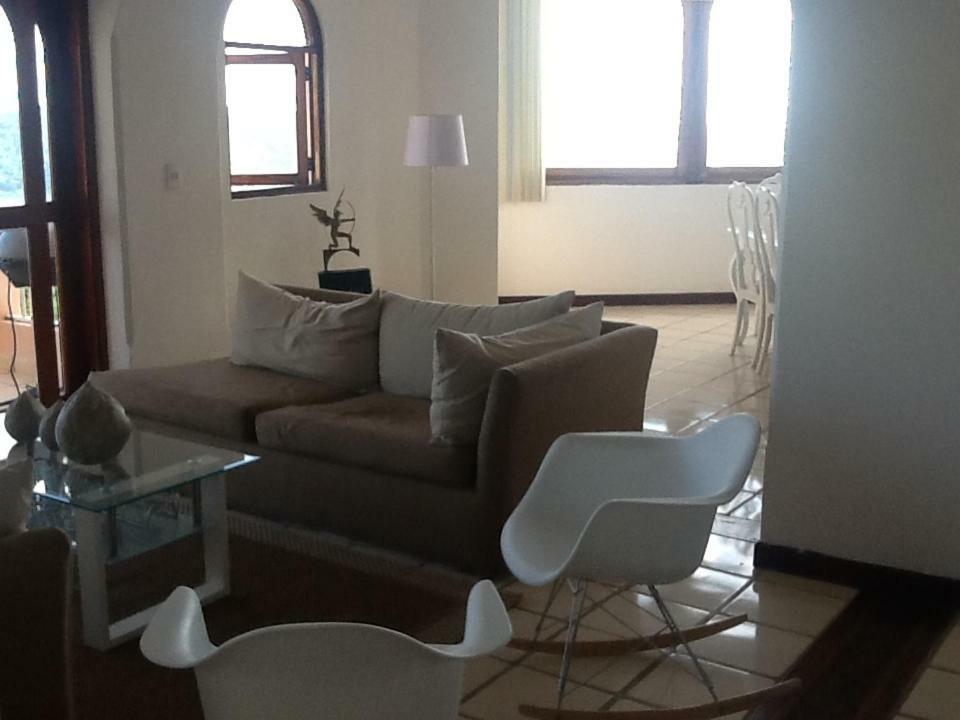 Montemayor 202 Apartment
