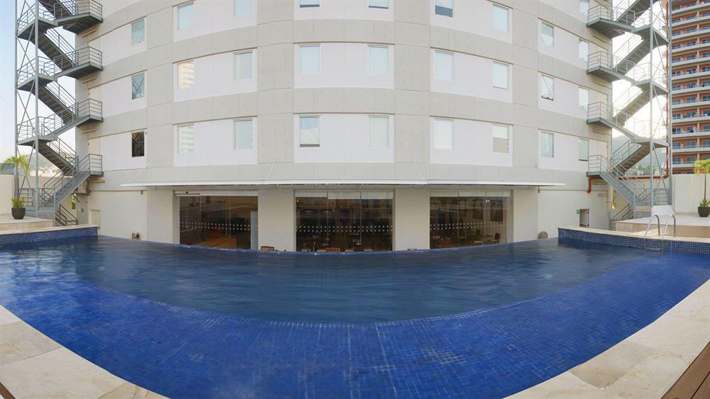 One Costera 3* Acapulco