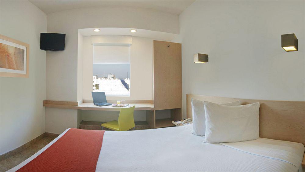 One Costera Hotel