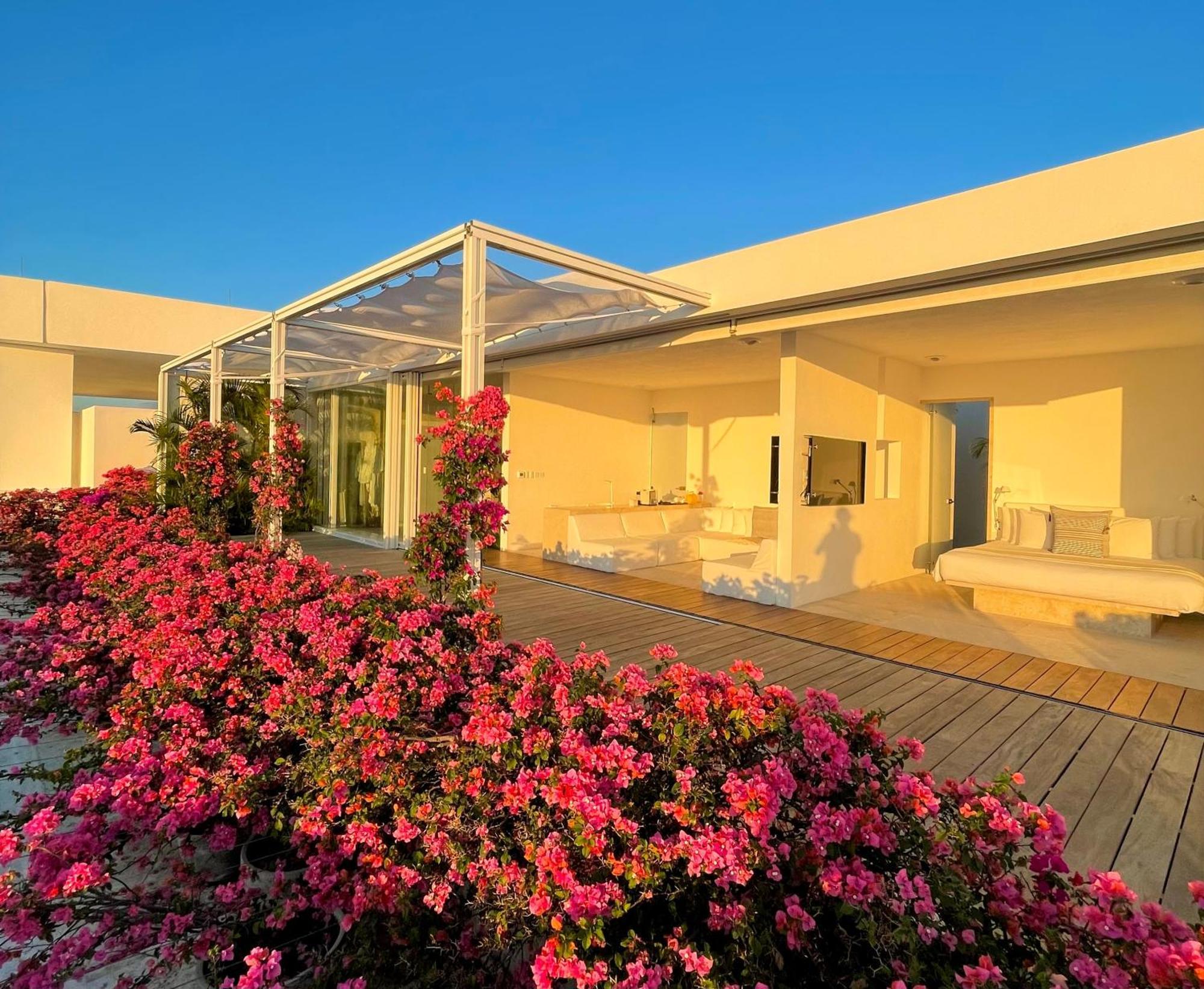 Hotel Encanto