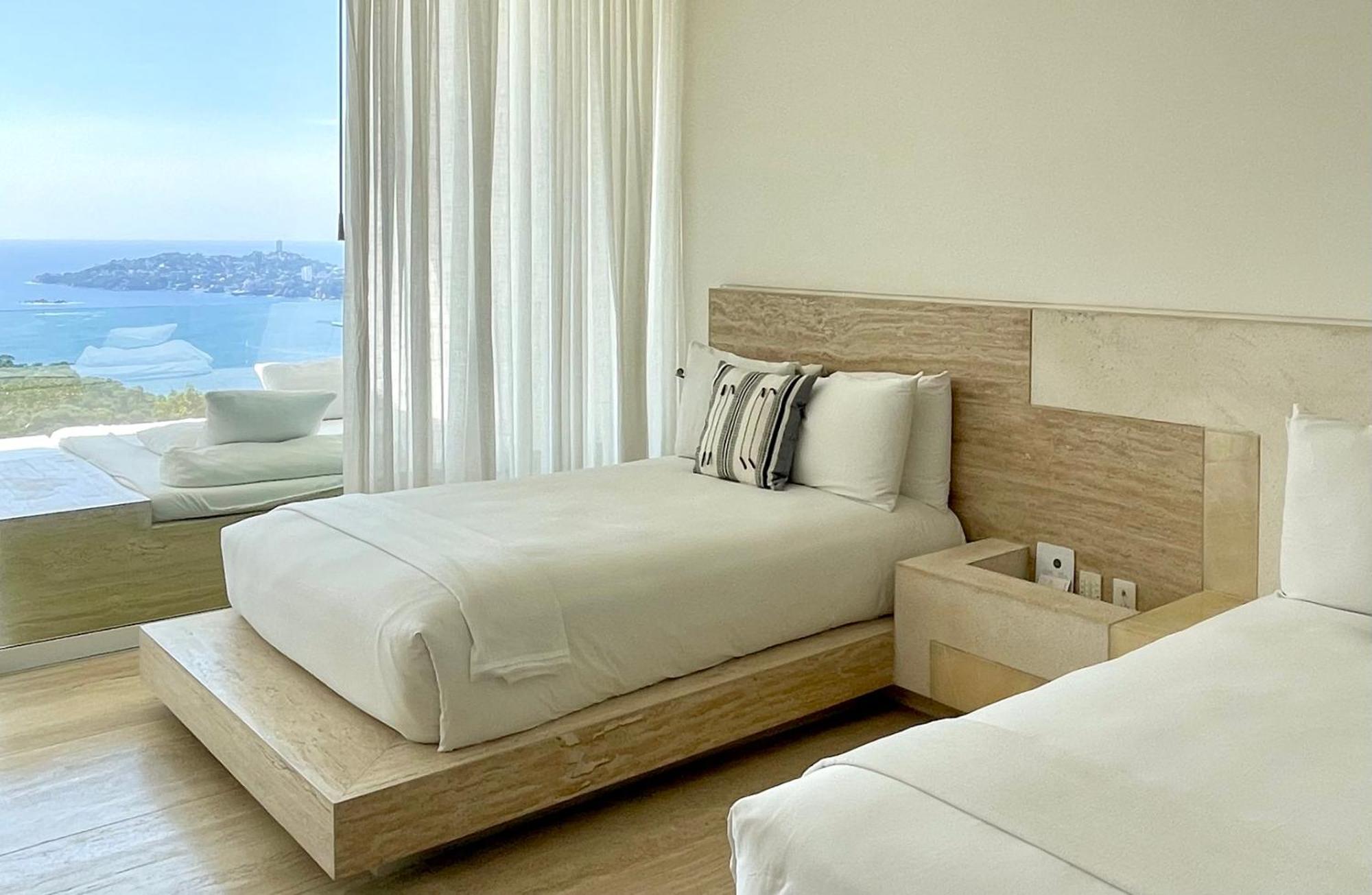 Encanto Hotel