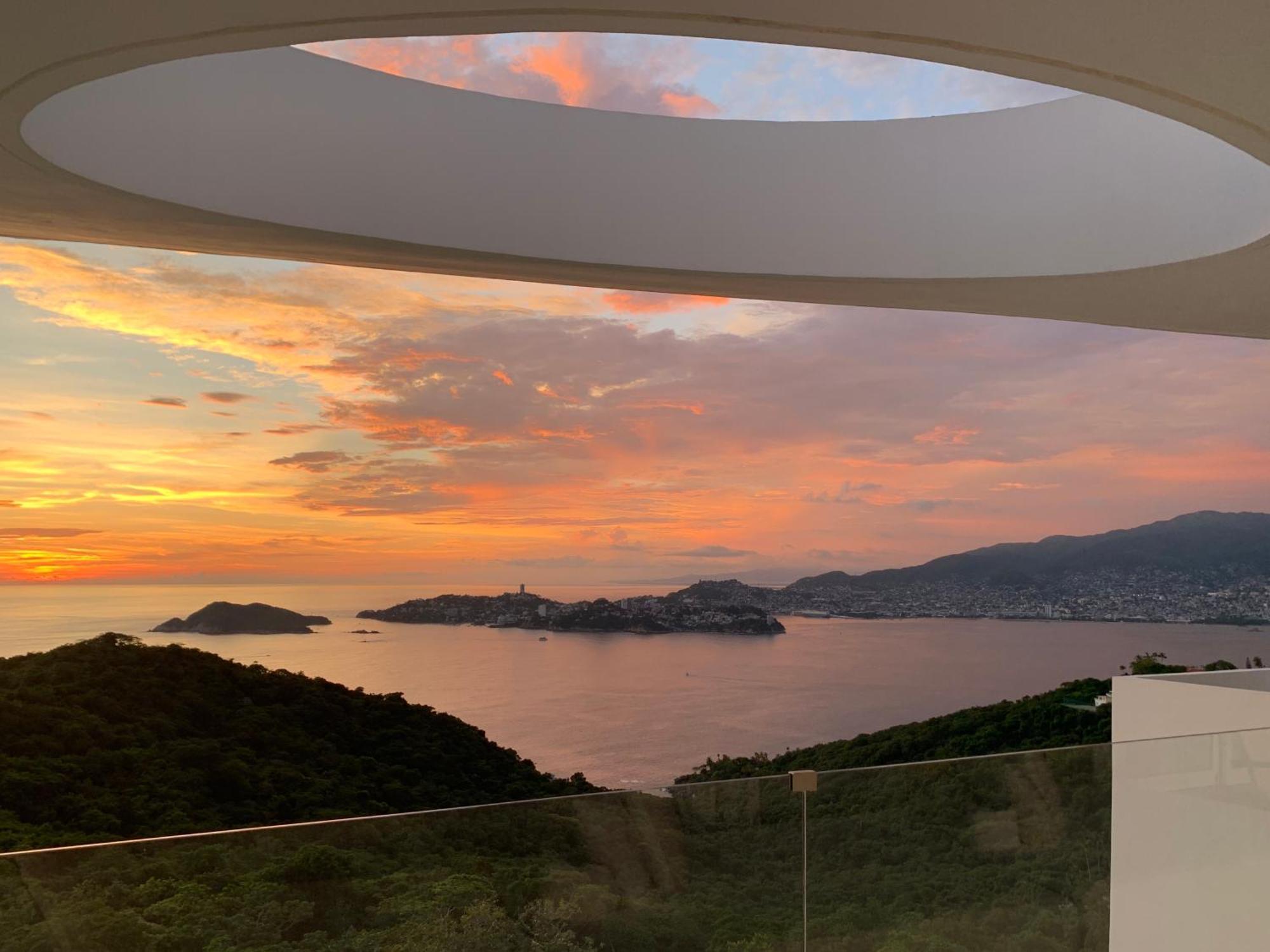 Encanto 5* Acapulco