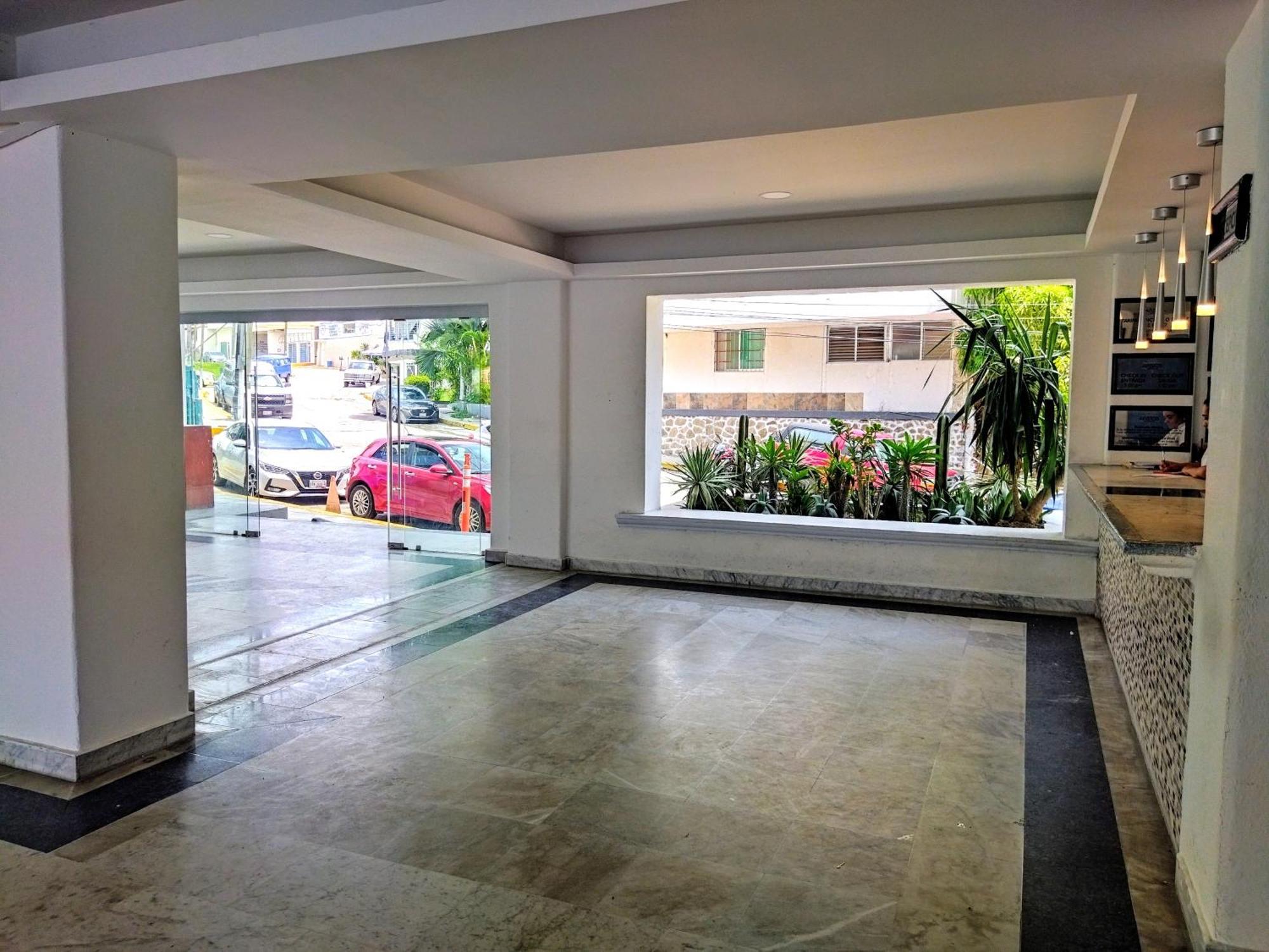 Aristos Acapulco