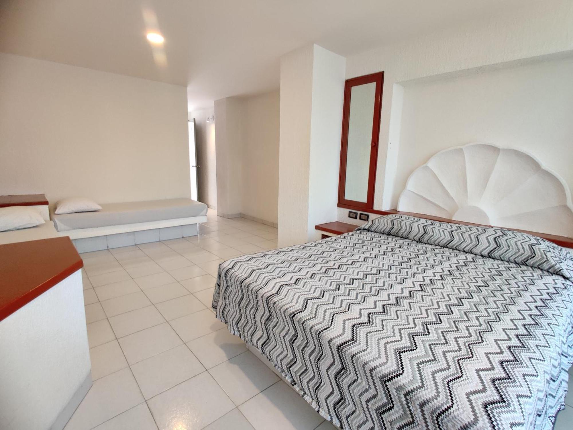 Hotel Aristos 4*
