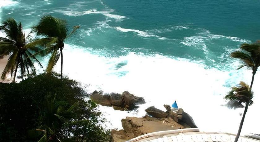 Resort Acapulco Hotel 3*