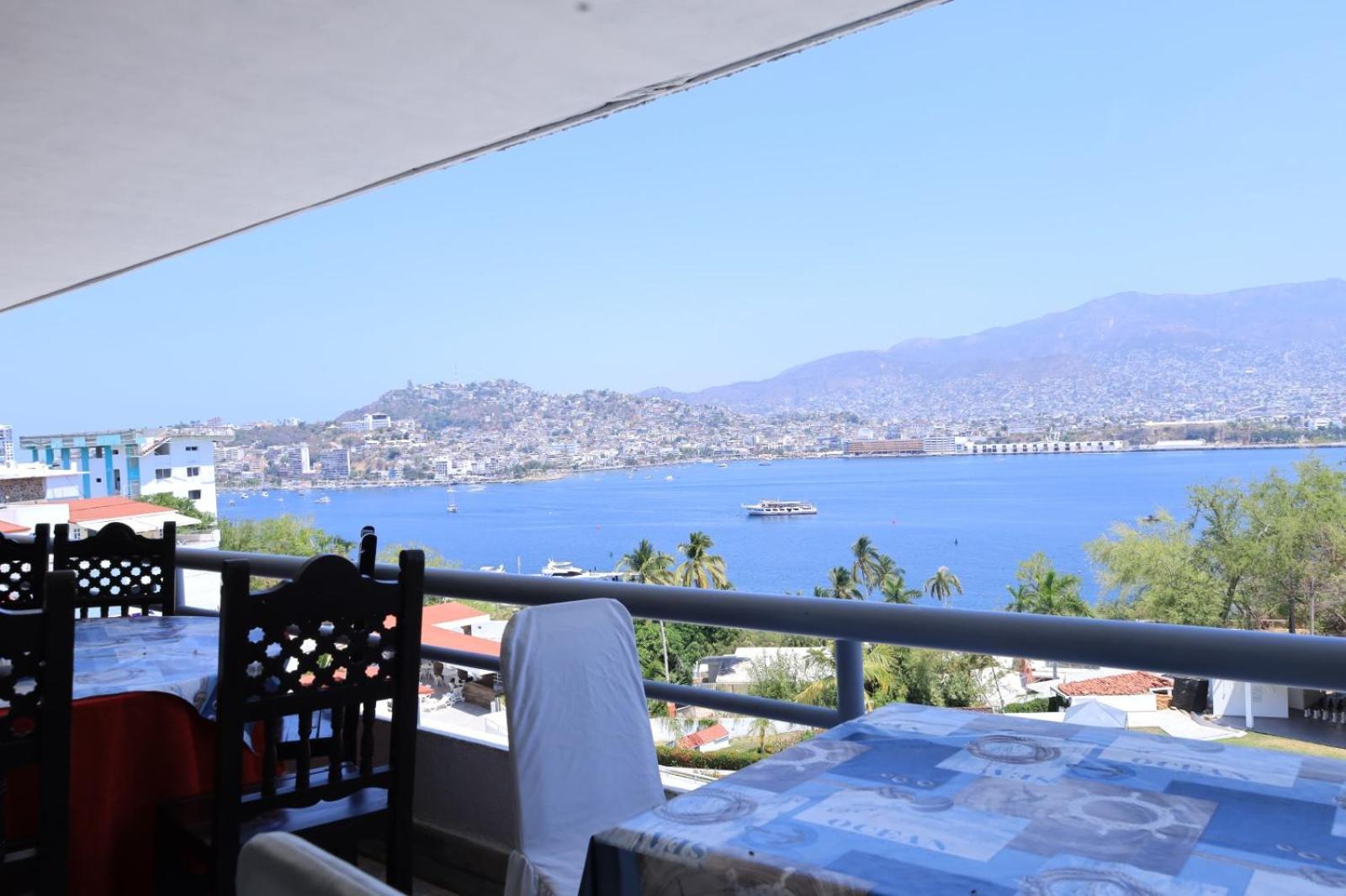 Aristos Acapulco