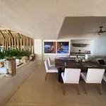 La Chiquita Del Mar