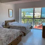 Comfortable Beachfront Apartment In Acapulco