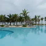 La Isla Residences Resort SPA GRAND CAYMAN