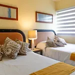 Acapulco Great Location Pool Gym And Smart Tv