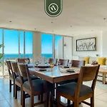 Amazing 3 Bedroom Penthouse With Beachclub