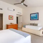 Nice Villa With Private Pool And Security