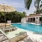 Nice Villa With Private Pool And Security