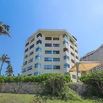 Apartment In Acapulco Diamante With Beach Access