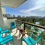 Depto En La Playa Con Toboganes, Juegos Y Restaurantes