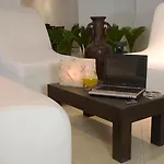 El Hotelito