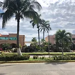 Casa en renta para descanso en Zona Diamante de Acapulco excelentes instalaciones y ubicación
