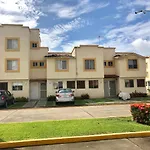 Casa en renta para descanso en Zona Diamante de Acapulco excelentes instalaciones y ubicación