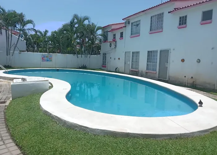 Condominio La Duquesa, Bonita alberca, casi en la puerta, WIFI, Agradable, Tranquilidad